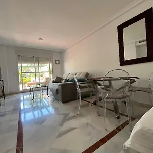Apartamento 5 Min. Puerto Banus. Stunning Aparment & Big Terrace, Marbella